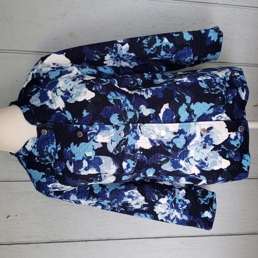 NWOT Blue Jacket Snap Button Jacket Floral Flower Watercolor
